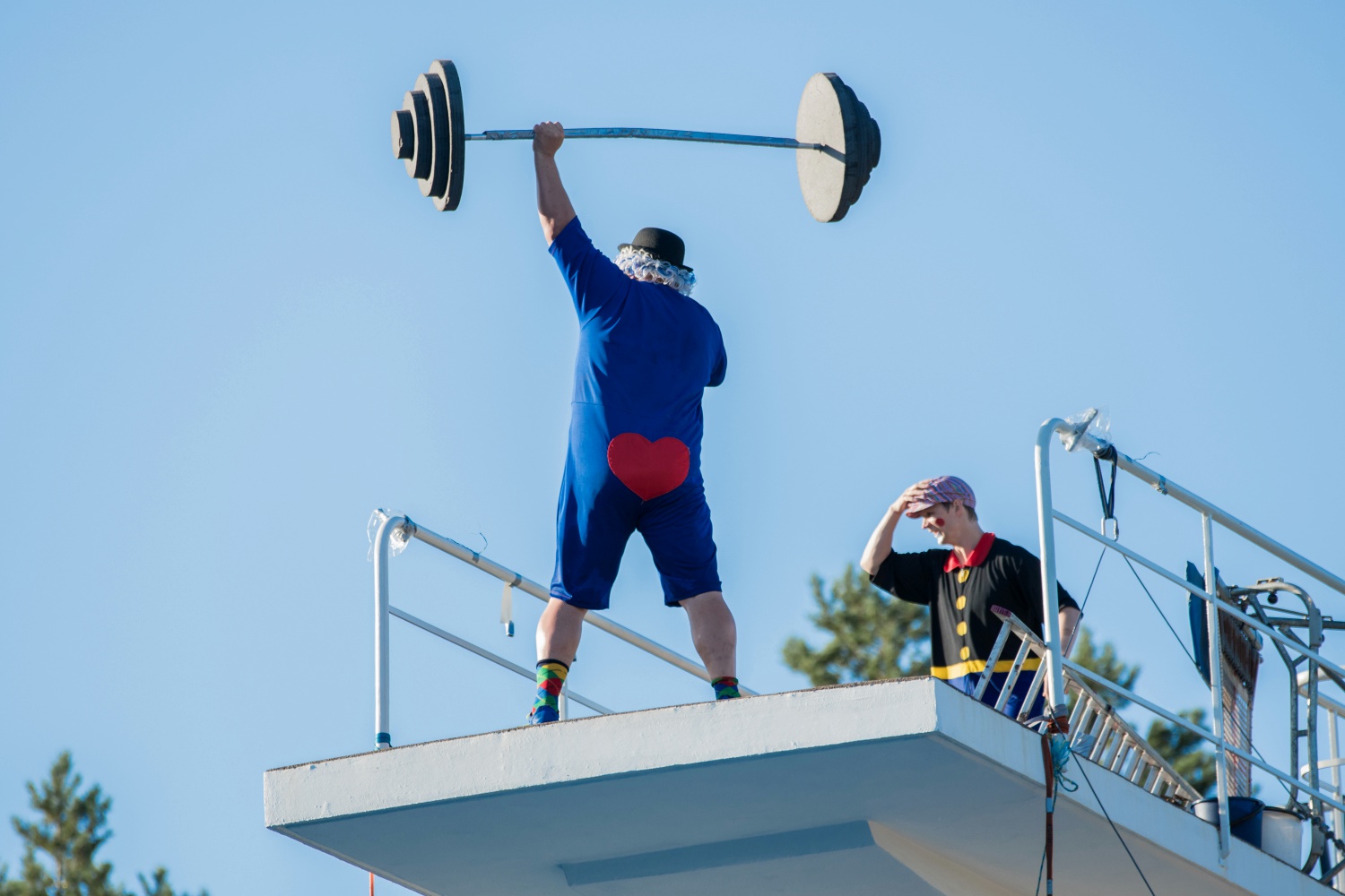 PELLEHYPPYSHOW- Jerobeam Salakyttä Team